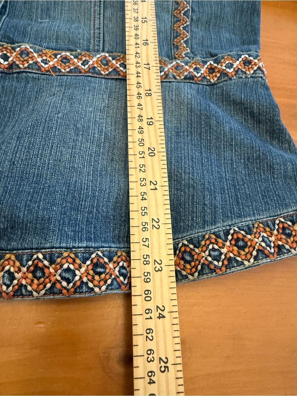 Coldwater Creek Embroidered Denim Jacket L Boho Western Aztec Studded Jean Coat - Picture 11 of 12